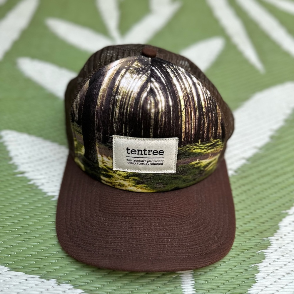 Brown and design SnapBack/Trucker hat OSFA, Tentree